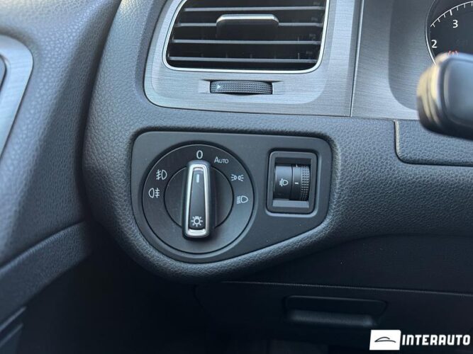 Volkswagen Golf 32 interauto-car