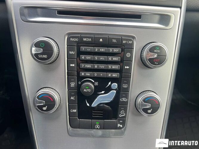 Volvo XC 60 41 interauto-car