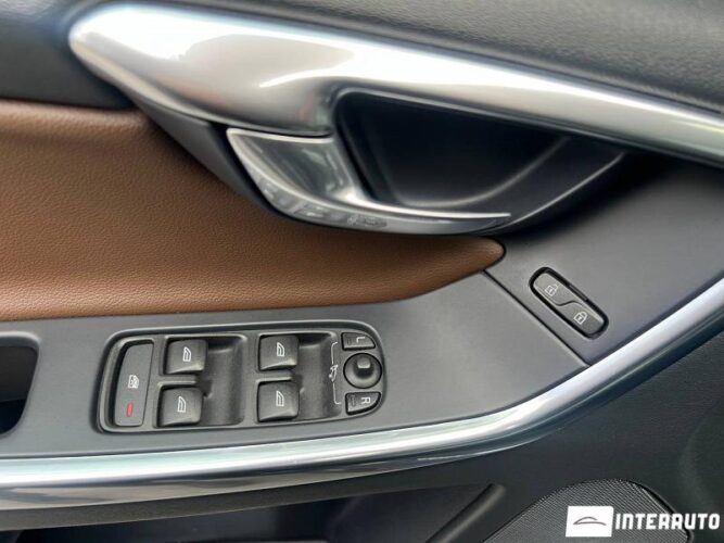 Volvo XC 60 33 interauto-car