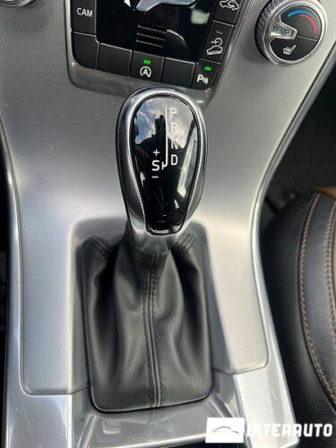 Volvo XC 60 42 interauto-car