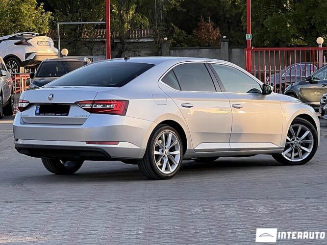 Skoda Superb 37 interauto-car