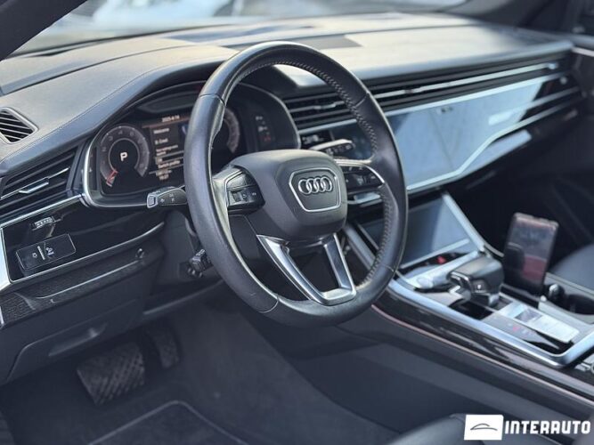 Audi Q8 46 interauto-car
