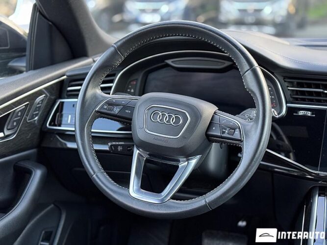 Audi Q8 48 interauto-car