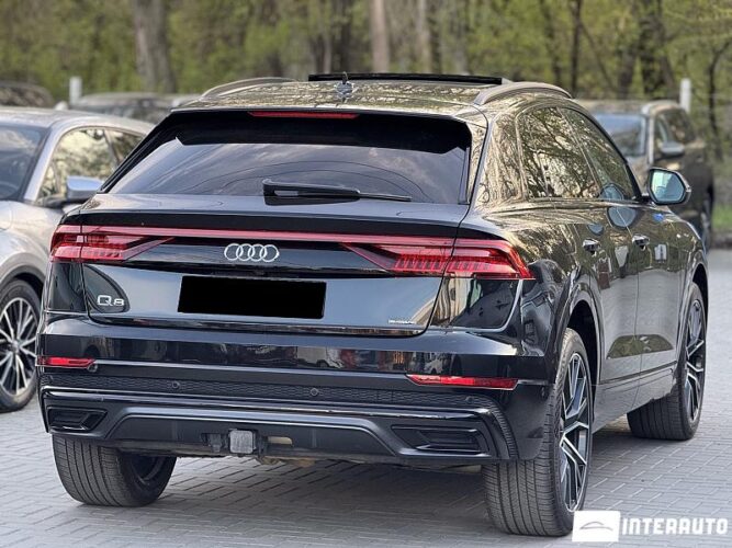Audi Q8 38 interauto-car