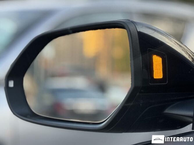 Audi Q8 42 interauto-car