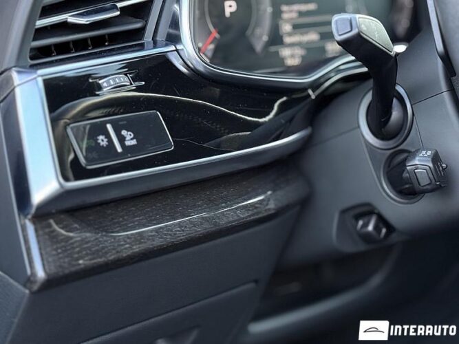 Audi Q8 47 interauto-car