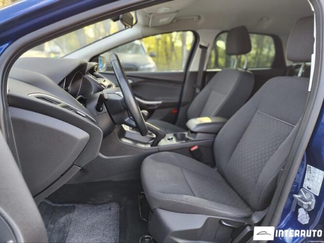 Ford Focus 31 interauto-car