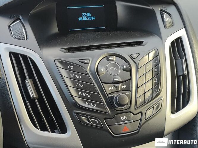 Ford Focus 38 interauto-car