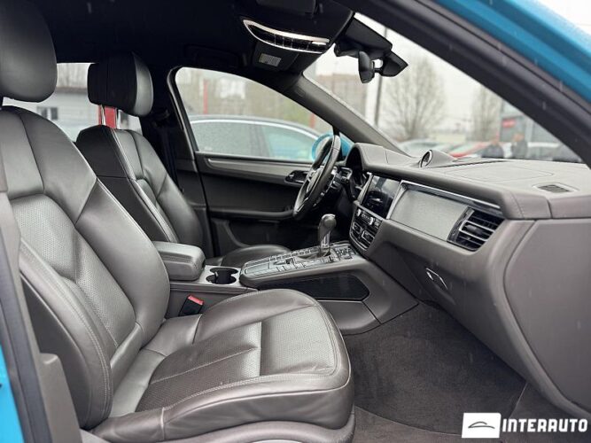 Porsche Macan 53 interauto-car