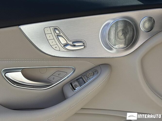 Mercedes C 300 39 interauto-car