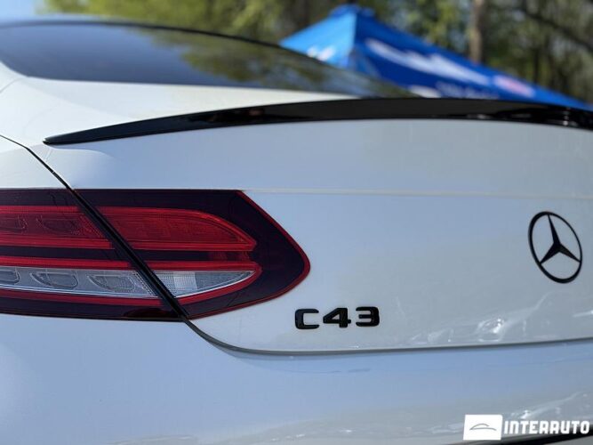 Mercedes C 300 36 interauto-car