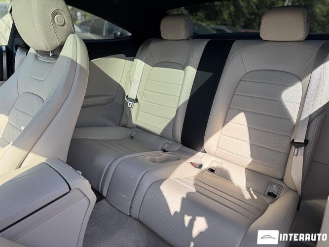 Mercedes C 300 49 interauto-car