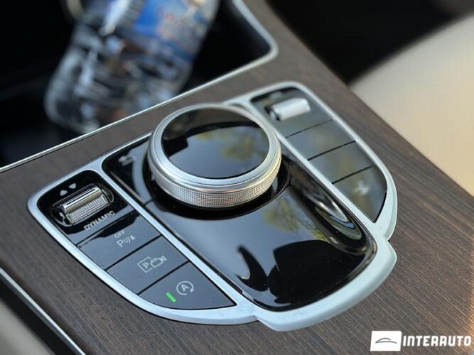 Mercedes C 300 47 interauto-car