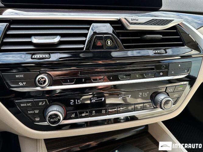 BMW 530e 51 interauto-car