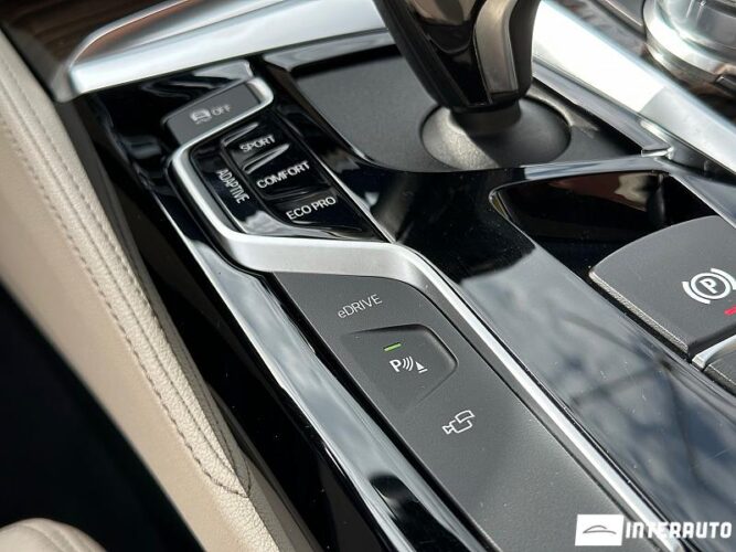 BMW 530e 52 interauto-car