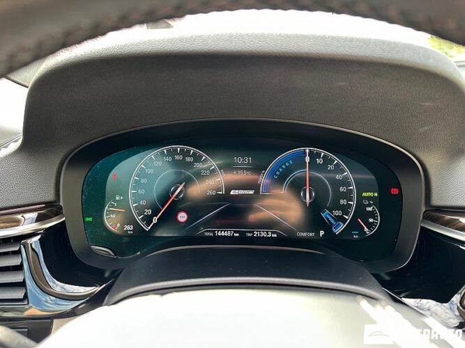 BMW 530e 47 interauto-car