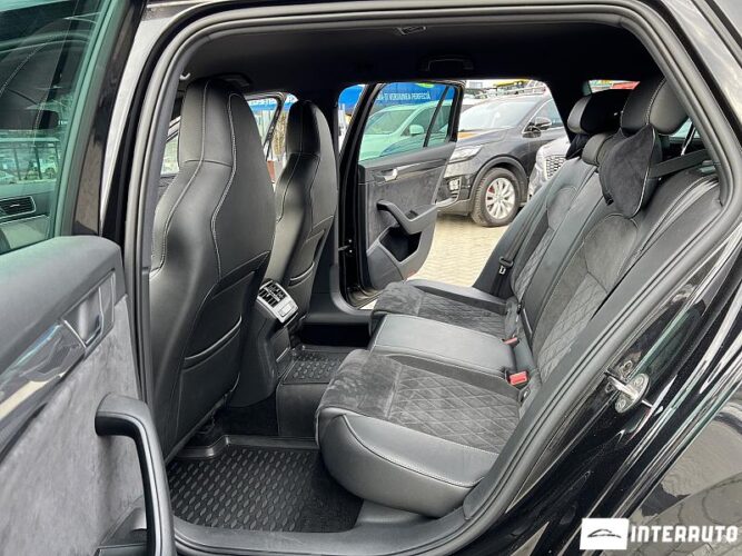 Skoda Superb 46 interauto-car