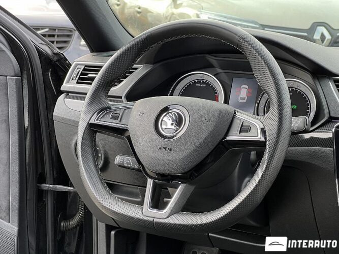 Skoda Superb 40 interauto-car