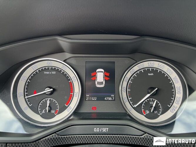 Skoda Superb 41 interauto-car