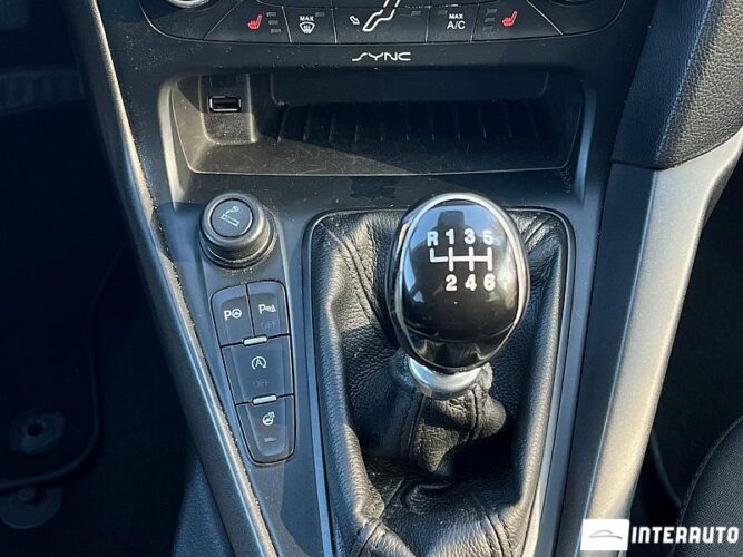 Ford Focus 42 interauto-car