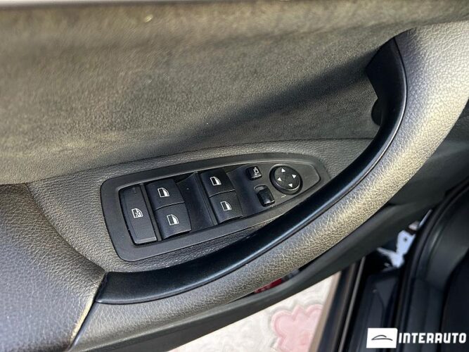 BMW X1 1.6D 34 interauto-car