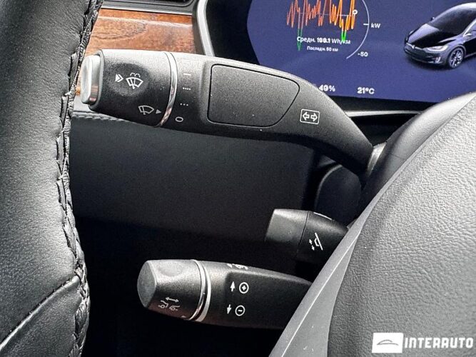 Tesla Model X 44 interauto-car