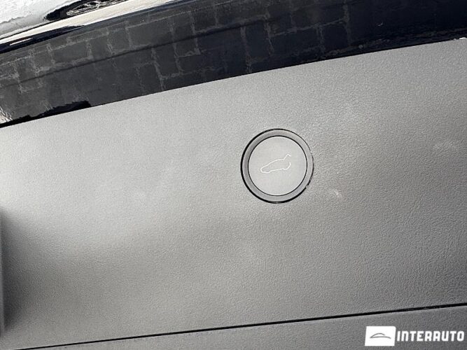 Tesla Model X 50 interauto-car