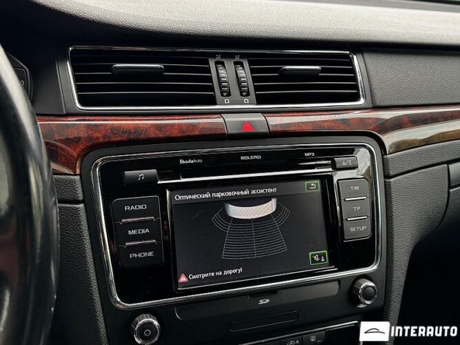 Skoda Superb 33 interauto-car