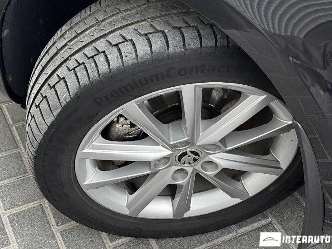 Skoda Superb 42 interauto-car