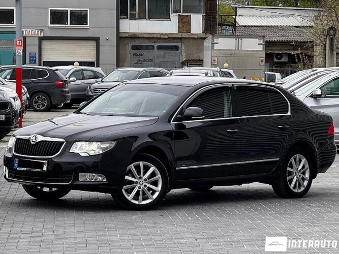 Skoda Superb 27 interauto-car