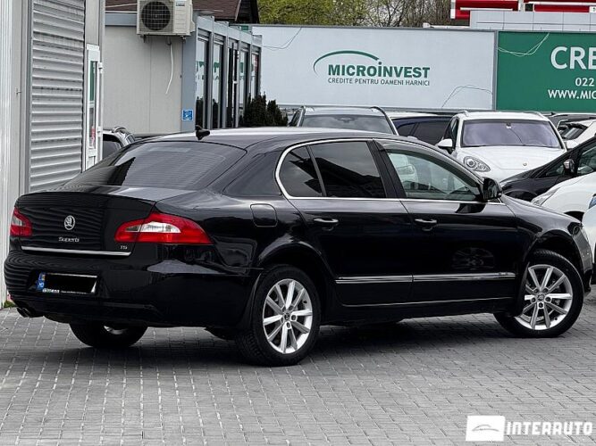 Skoda Superb 29 interauto-car