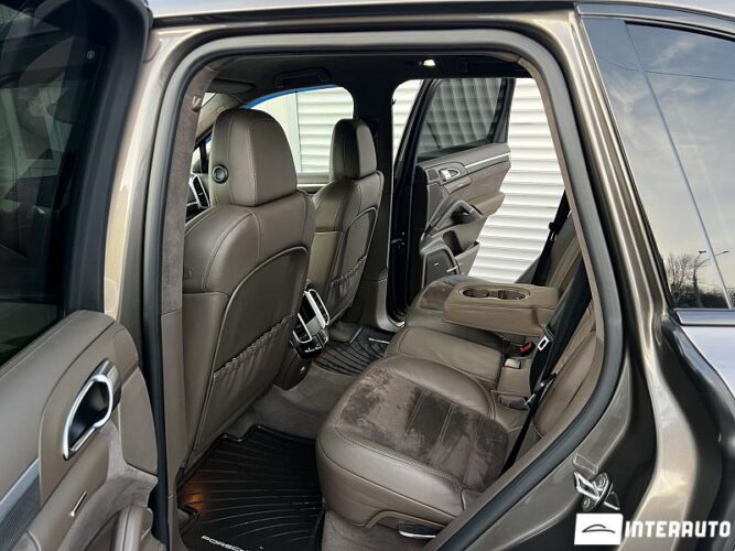 Porsche Cayenne GTS 56 interauto-car