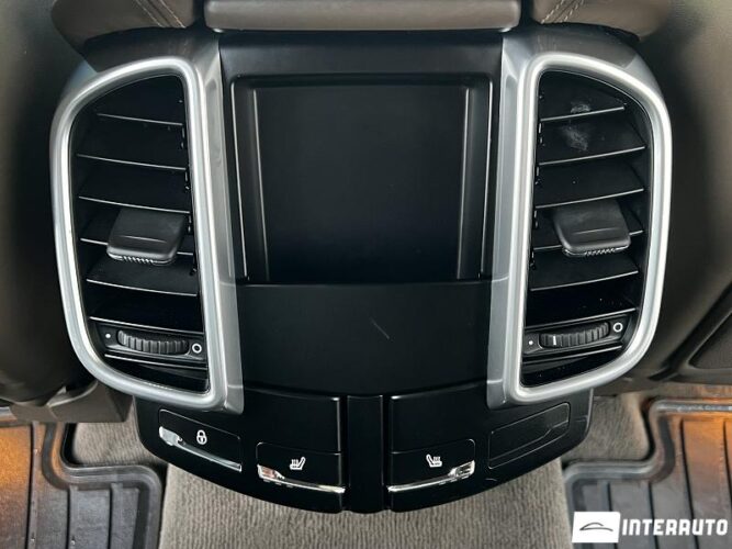 Porsche Cayenne GTS 58 interauto-car