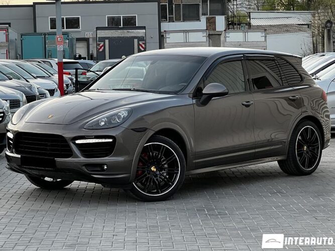Porsche Cayenne GTS 36 interauto-car