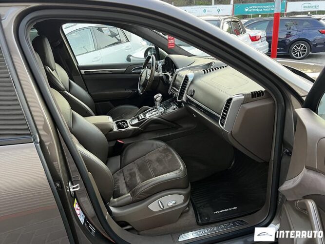 Porsche Cayenne GTS 55 interauto-car