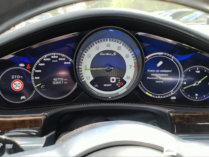 Porsche Panamera Turbo S 47 interauto-car