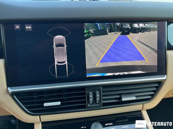 Porsche Cayenne E-Hybrid 50 interauto-car