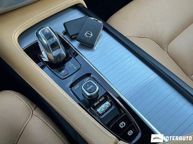 Volvo XC 90 43 interauto-car