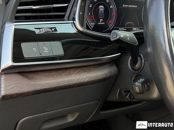 Audi Q8 46 interauto-car