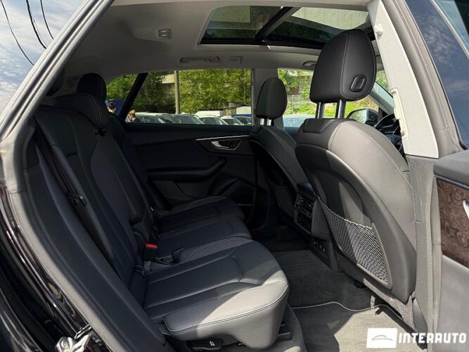 Audi Q8 58 interauto-car