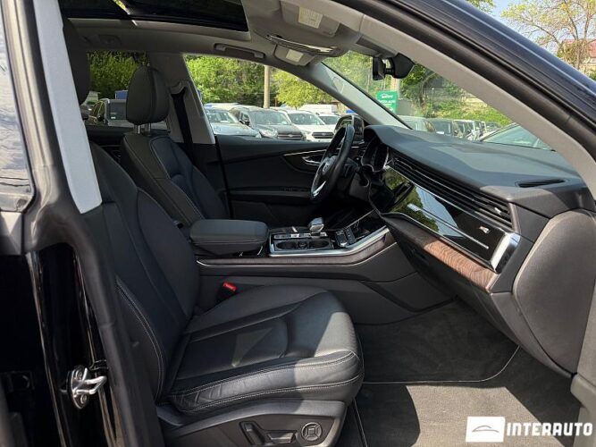 Audi Q8 56 interauto-car