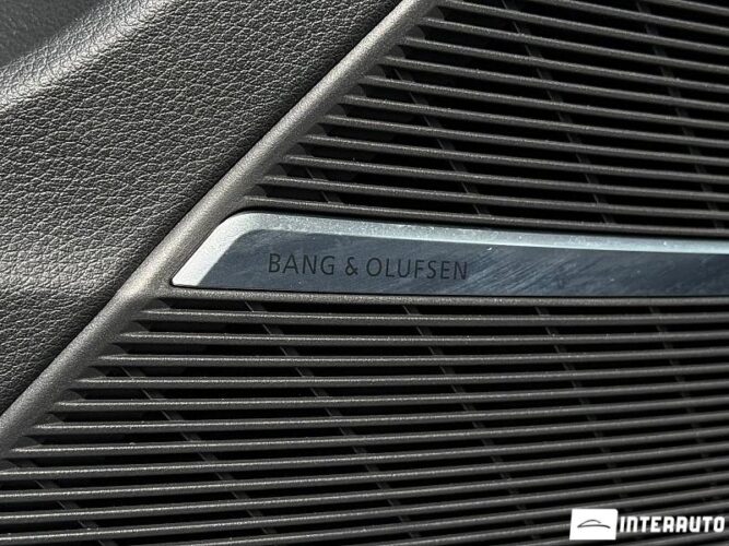Audi Q8 45 interauto-car