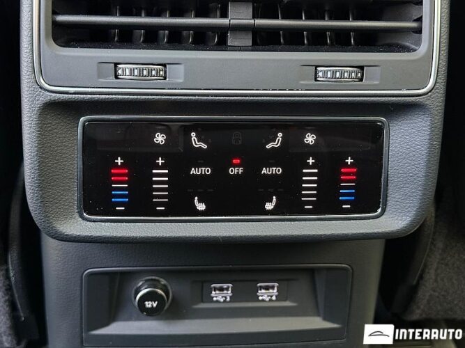 Audi Q8 59 interauto-car