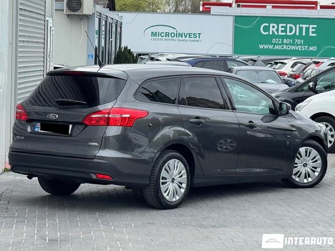Ford Focus 31 interauto-car