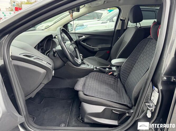 Ford Focus 34 interauto-car