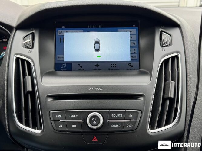 Ford Focus 39 interauto-car