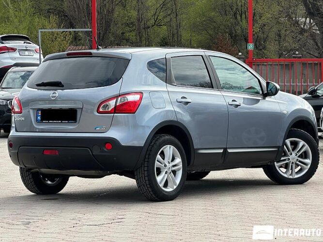 Nissan Qashqai 31 interauto-car