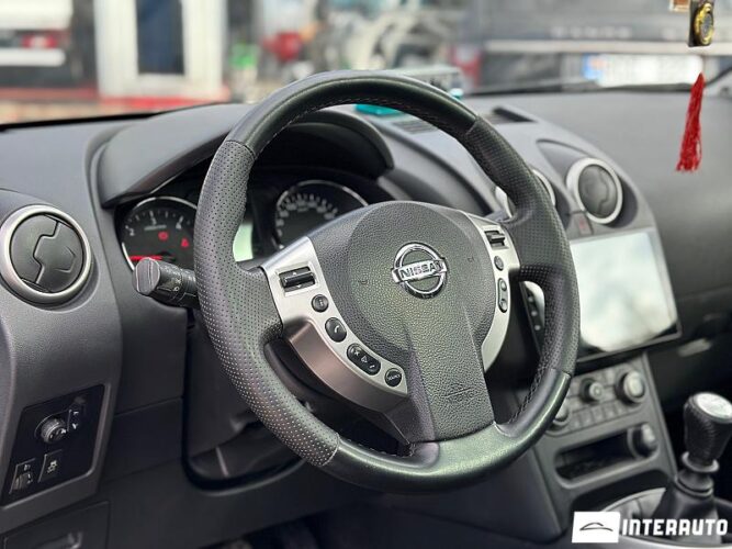 Nissan Qashqai 35 interauto-car