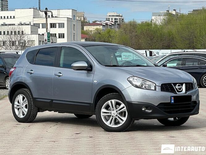 Nissan Qashqai 32 interauto-car