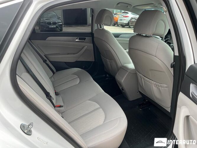 Hyundai Sonata 43 interauto-car